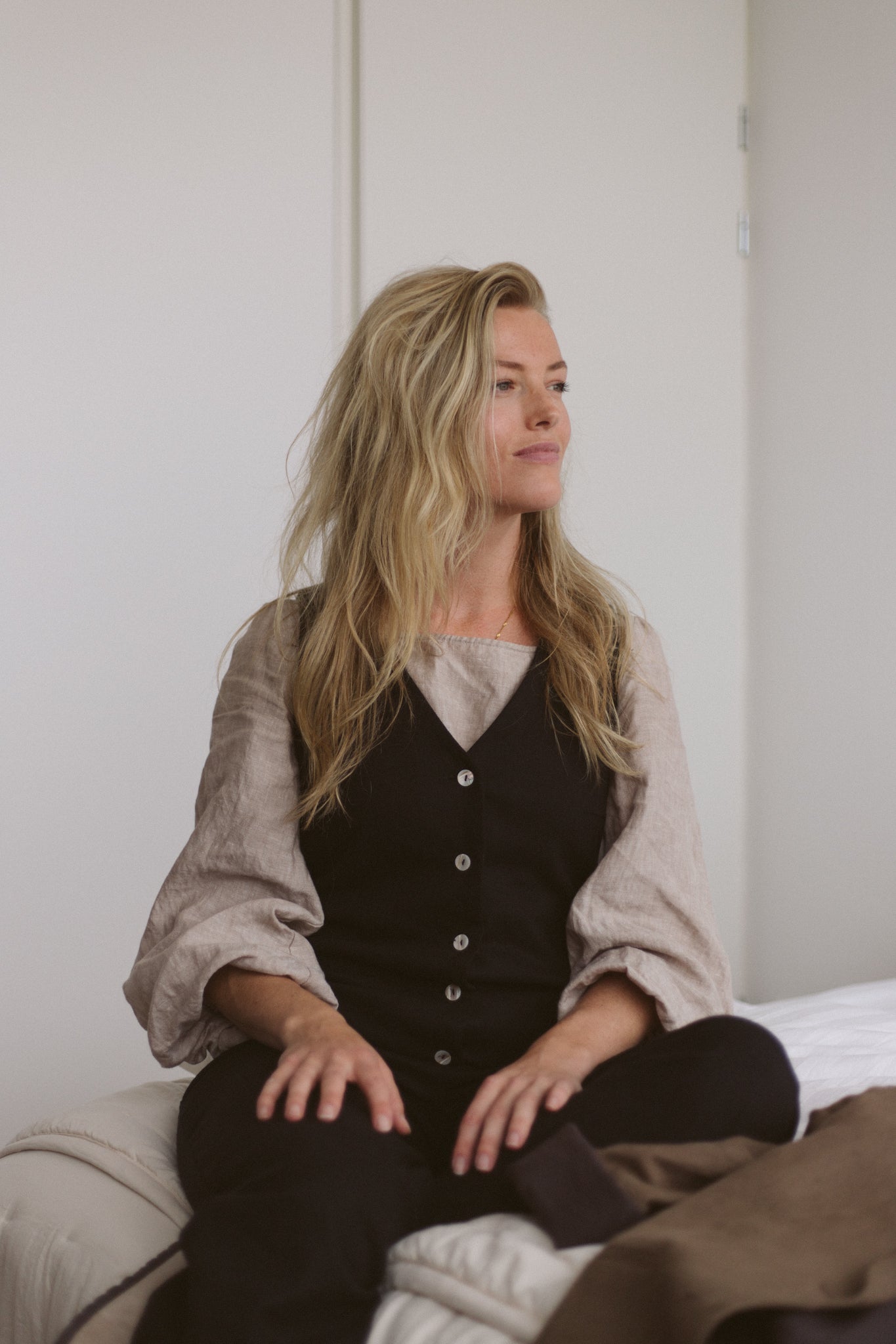 Sigourney Linen Blouse