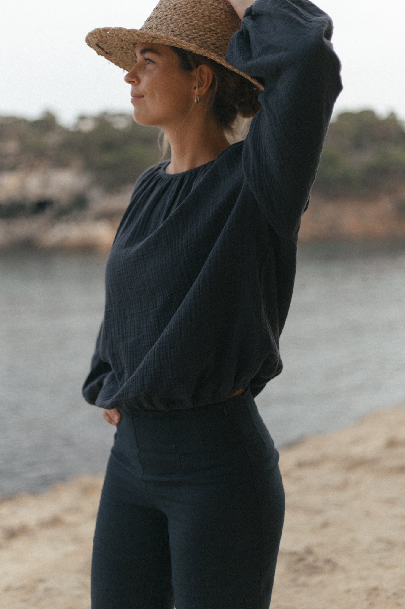 Hirami Blouse